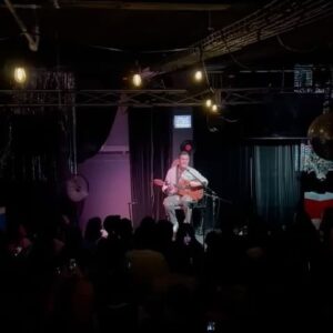 Gepe Instagram - Como olvidar la primera vez en vuestras tierras 🇲🇽 ese 2007 tan lejos tan cerca. Pasaron los años, las historias, las canciones, y aquí estamos de vuelta con lo mejor que podemos dar, UNDESASTRE TOUR 2024. Boletos ya a la venta !!! Nos vemos en tu casa. Link de entradas en mi Bio.