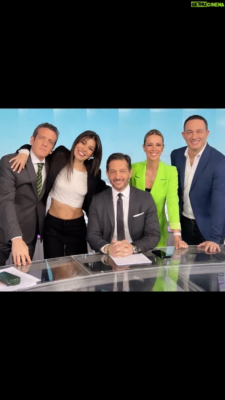 Germán Paoloski - 9K Likes - Equipo completo !!!! #Elnoticierodelagente @chinitaansa @germanpaoloski @mauro.szeta @fercarlos75 @milvacastellini @telefe