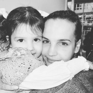 Germán Paoloski Instagram - Tenés muchas virtudes, sos una excelente persona, una gran actriz, una amiga incondicional y una compañera ideal pero por sobre todo sos una Madre extraordinaria, todo terreno! Gracias @sabrinagarciarena por esta familia y el Amor que nos brindas todos los días! 
Te❤️ Lo mejor Siempre!
