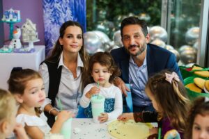 Germán Paoloski Instagram - Feliz cumple Mia! Te amo❤️ que lindo es verte sonreír y disfrutar con tus amigos y familia… es increíble lo rápido que pasa el tiempo, ya tres añitos de mi Princesa iluminando todo y a todos! Te deseo lo mejor Siempre…

Gracias
@nraviola 
@jugando_a_ser 
@cocomeanimaciones 
@eventosmisworkshops 
@magicland.plazas 
@sisufuegos 
@sisucafeva 
@diegosinflables 
@magicdressoficial 
@cumple_feliz_ok 
@donuscompany ✨