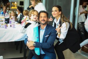 Germán Paoloski Instagram - Feliz cumple Mia! Te amo❤️ que lindo es verte sonreír y disfrutar con tus amigos y familia… es increíble lo rápido que pasa el tiempo, ya tres añitos de mi Princesa iluminando todo y a todos! Te deseo lo mejor Siempre…

Gracias
@nraviola 
@jugando_a_ser 
@cocomeanimaciones 
@eventosmisworkshops 
@magicland.plazas 
@sisufuegos 
@sisucafeva 
@diegosinflables 
@magicdressoficial 
@cumple_feliz_ok 
@donuscompany ✨