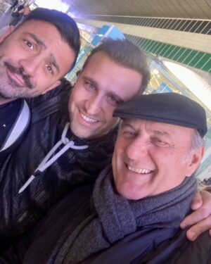 Gerry Scotti Instagram - Strano, dopo questa foto mi è sparito il portafoglio. Ne sapete qualcosa @pioeamedeo83?