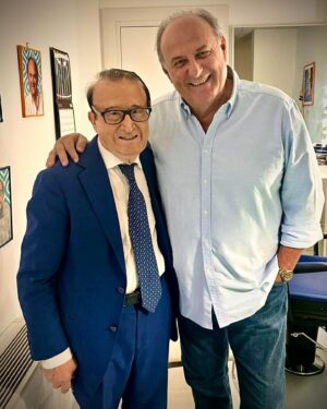 Gerry Scotti Instagram - Il Colonnello Giuliacci consiglia di non fare il cambio guardaroba fino a metà luglio…