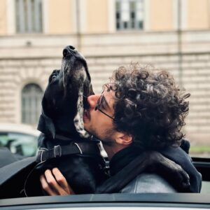 Giancarlo Commare Instagram - Everything in a Hug ☀️

#love