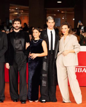 Giancarlo Commare Instagram - NUOVO OLIMPO
Un film di @ferzanozpetek , presentato al @romacinemafest 
✨ Come un sogno che si realizza ✨ 

Dal 1 novembre su @netflixit 

Red carpet 
Total look @gcdswear 
Stylist @simonefollistylist 
Fashion assistant @mistrinadia 
MUA and Hair stylist @giuseppe.barraa 

Grazie a tutti a chi ne ha fatto parte e a chi se l’è goduto, insieme abbiamo creato qualcosa. 

Ps : l’ultima, é la mia foto preferita sul red carpet @aurora_giovinazzo❤️ 

Un grazie ancora a tutti i compagni di viaggio ma soprattutto al maestro @ferzanozpetek ❤️