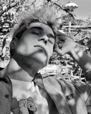 Giancarlo Commare Instagram - Sotto il sole.. sotto il sole.. di..

#breathe