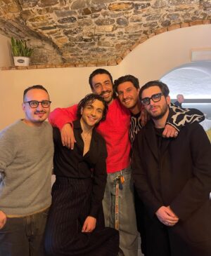 Gianluca Ginoble Instagram - E questa vita con voi è un Capolavoro ✨
È solo l’inizio di questo nuovo meraviglioso viaggio insieme