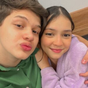 Gianlucca Mauad Instagram - @jolieoficial.br Obrigado por dividir tantos momentos bons comigo Jojo! Por ser essa menina carinhosa, sempre alegre e doidinha 🤍 Depois que as gravações acabarem, vou sentir saudades das nossas risadas, das fofocas, de reclamar do Flamengo, das nossas fotos engraçadas e da gente interpretando o Alex e Karen 💞 Depois das gravações, pode ter certeza que eu vou te levar p vida, obrigado por tudo jojo! E Feliz aniversário 🎂🤍
