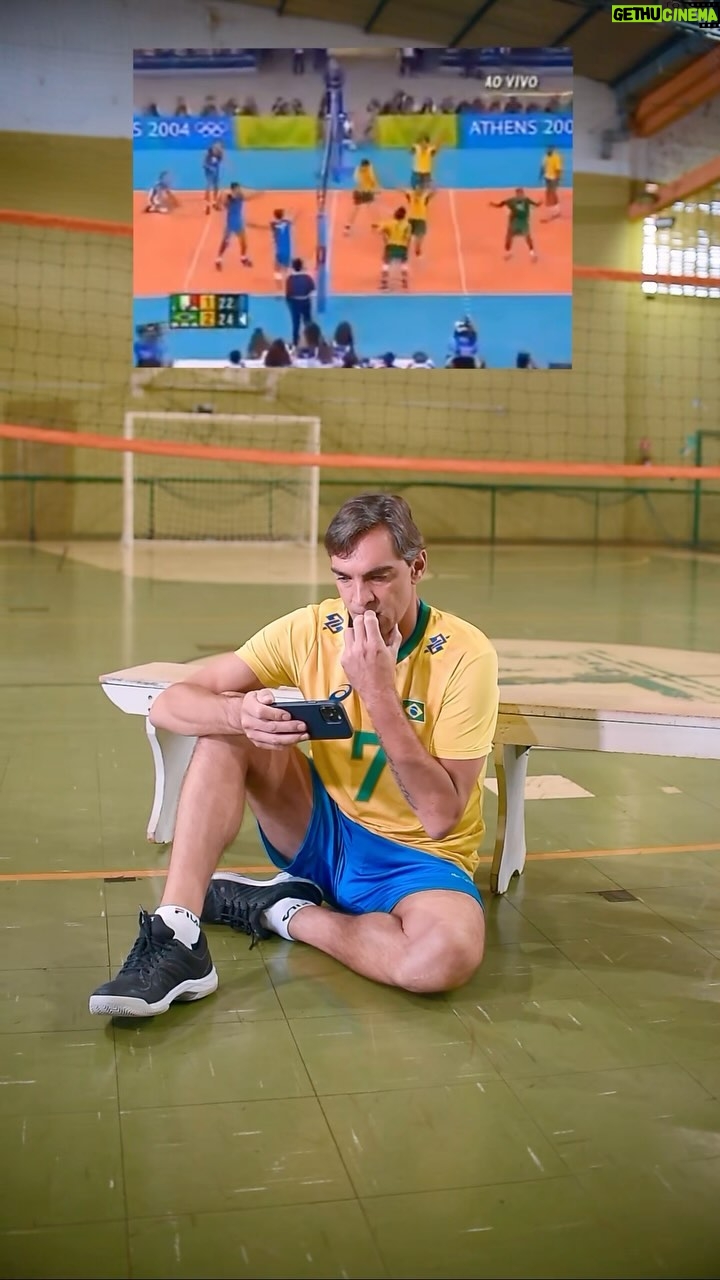 Giba - 17.2K Likes - Quem lembra da final Brasil x ItĆ”lia em 2004, em Atenas? O tĆ£o sonhado OURO!! Esse ano completamos 20 anos do dia memorĆ”vel. E para quem nĆ£o assistiu, passe nervoso comigo šš¤©š„
#Giba #Volei #Viral #Fy #VolleyBall