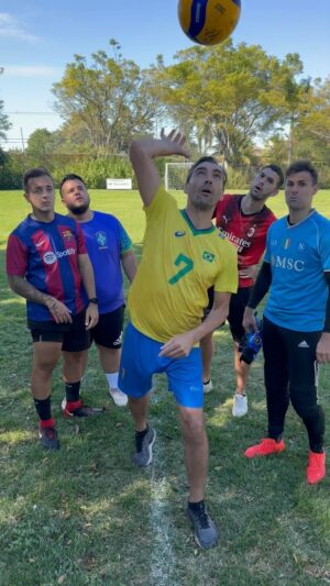 Giba Instagram - Pegou a referência? 🤩😂🥇Gibaaa Neles

#Fy #Volei #ForYou #Giba