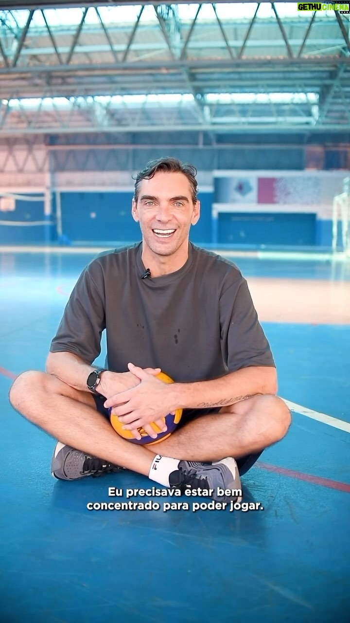 Giba - 50.7K Likes - Pergunta que sempre recebo. EntĆ£o vai essa dica para todos vocĆŖs. Use essa tĆ©cnica nĆ£o somente em quadra, mas leve para vida. š¤©š„š
#Reels #Volei #Giba
