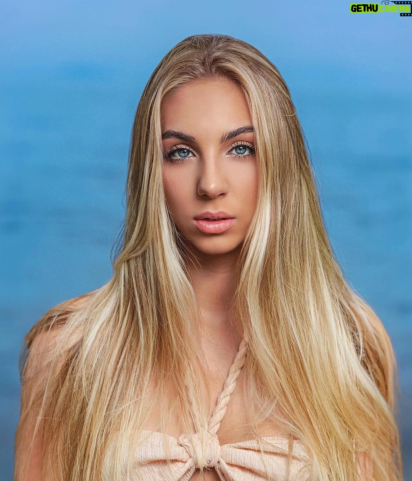Giba - 16.6K Likes - Meu Deus que princesa, jĆ” vai fazer 20 anos! Os 20 anos da nossa medalha de ouro o tempo passa muito rĆ”pido ! Quem aĆ lembra dessa princesa que nasceu dia 18/8/2004 no meio da olimpĆada de Atenas ? Se pra vcs foi marcante imagina pra mim !