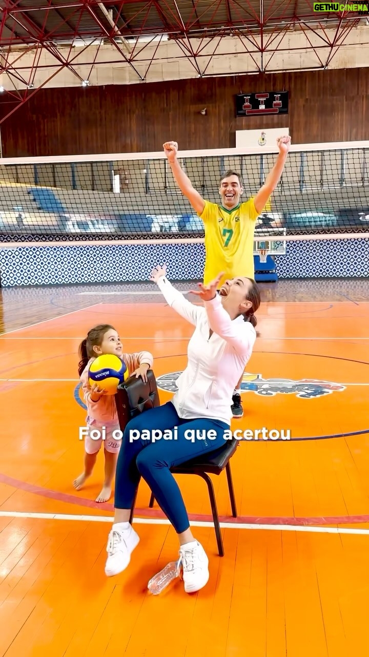 Giba - 54.4K Likes - Desafio da garrafa para testar suas habilidades. O final jĆ” sabem āfoi o papai quem acertouā šš¤©š„ Ć Giba neles!
#Fy #Trend #Viral #Volei #Giba