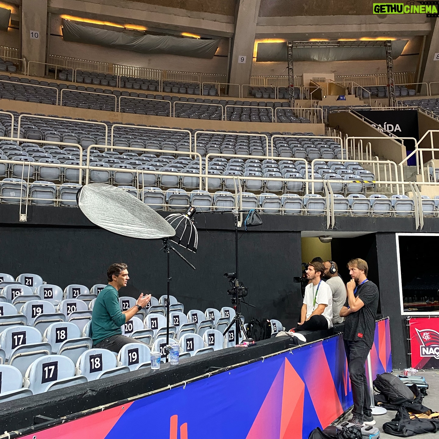 Giba - 14.1K Likes - OlĆ”, pessoal. Passando para avisar que domingo (23)vai ao ar minha entrevista no Esporte Espetacular sobre a rivalidade entre Brasil X SĆ©rvia. Contei segredos e estratĆ©gias decisivas que marcaram nossa trajetória no vĆ“lei mundial. Vale lembrar daquele jogo Ć©pico em que enfrentamos a SĆ©rvia, uma batalha memorĆ”vel onde cada ponto foi crucial. AlĆ©m disso, ganhei esse ensaio fotogrĆ”fico rs (brincadeiras Ć parte). Ćtimo fim de semana para vocĆŖs!! š¤©š„šš
#Volei #Brasil #EsporteEspetacular #VolleyBall