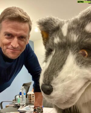 Gideon Emery Instagram - Thank you @kupocon for a fun (and furry) weekend celebrating everything #finalfantasy with incredible fans, cosplay galore and the sweetest sketch of Balthier I’ve yet to see.