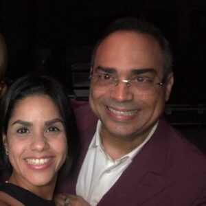 Gilberto Santa Rosa Instagram - ¡Celebrando el cumpleaños de mi querida hija Miredys! 
Te envío todas las bendiciones que te mereces!!! Orgulloso y agradecido de ser tu padre! 
Feliz dia mi hija!!! Te quiero!!!
#caminalo