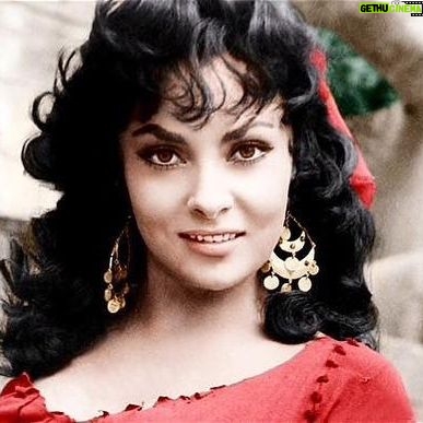 Gina Lollobrigida - 5K Likes - #lollobrigida #gina #maestosa #labellezza #italianactress #s #art #marilyn #actress #arts #oldhollywood #hollywood #vintage #ginalollobrigidafans #icon #beauty #love #popart #instaart #model #artist #retro #fashion #actressart