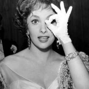 Gina Lollobrigida Instagram - #lollobrigida #gina #maestosa #labellezza #italianactress #s #art #marilyn #actress #arts #oldhollywood #hollywood #vintage #ginalollobrigidafans #icon #beauty #love #popart #instaart #model #artist #retro #fashion #actressart #help