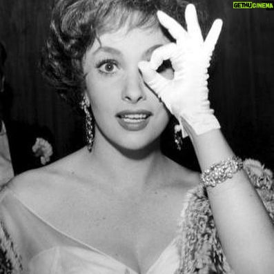 Gina Lollobrigida - 4.1K Likes - #lollobrigida #gina #maestosa #labellezza #italianactress #s #art #marilyn #actress #arts #oldhollywood #hollywood #vintage #ginalollobrigidafans #icon #beauty #love #popart #instaart #model #artist #retro #fashion #actressart #help