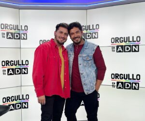 Gino Costa Instagram - ¡Qué honor! ❤️ Junto a mi @pollocampos fuimos invitados a un maravilloso espacio de radio @adnchile “Orgullo en tu ADN” hecho por los valientes y atrevidos @mr_blackpants y @cuchurrumbita donde tuvimos una rica conversa de amor, historia, experiencias de vida y, por sobretodo, mucho orgullo de ser quienes somos libres y felices 🏳️‍🌈

Desde este lunes en todas las plataformas de radio @adnchile
