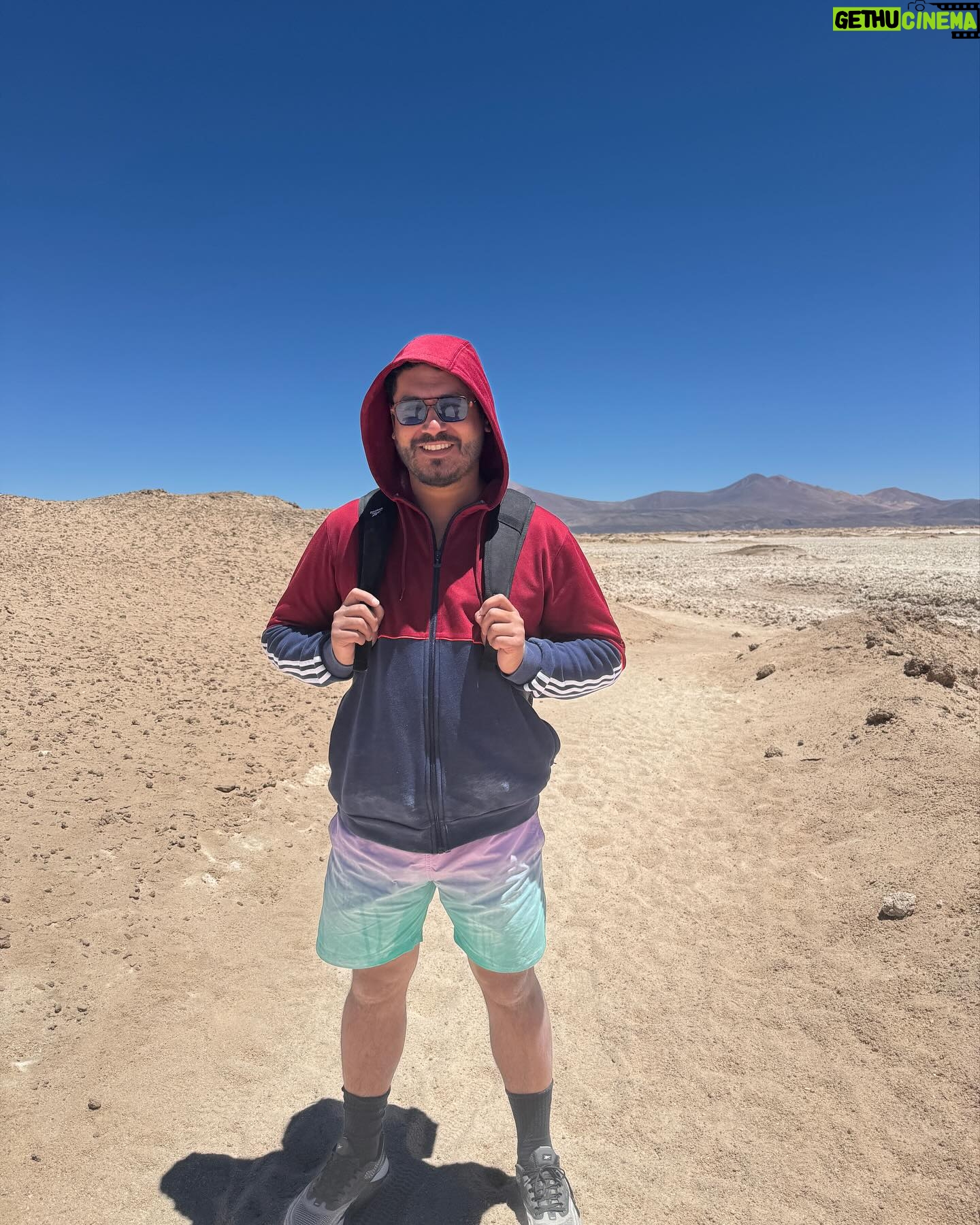 Gino Costa - 1.6K Likes - 🇨🇱 Hoy la aventura comenzó a las 5 AM porque había que llegar a este paraíso !!! Salar Pedernales IM PAC TAN TE … cuesta llegar, hay que madrugar pero todo vale la pena… premio para @pollocampos que se bancó 12 horas de manejo mientras yo 💤 jeje Seguiiiiimooooos la ruta 🇨🇱