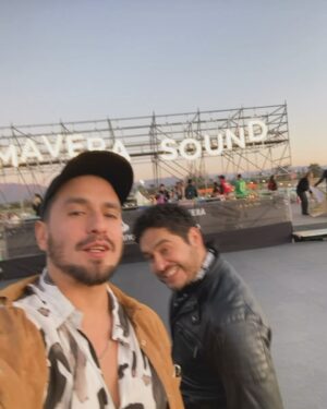 Gino Costa Instagram - Estar contigo es una fiesta! Tantas risas, historias, hermosas conversaciones, bailes… un verdadero carnaval lleno de cariño…
Contigo a todas!
Feliz cumple mi Carpincho @pollocampos 🩵 te admiro y amo