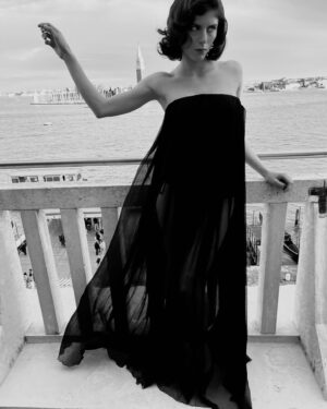 Giordana Marengo Instagram - Venezia 🖤. @dior #naumachiaball April 20 

Grazie @mariagraziachiuri @racheleregini 🖤

Foto @pierre__mouton 
styled by @peggyrice 
Make up @andreaseverinosailis 
Hair @erissonmusella 

Special thx
@mituzza @m_beby 
@mauracantatore @whynotmodels 
@lucia.proietti1 @tna_artistsmanagement