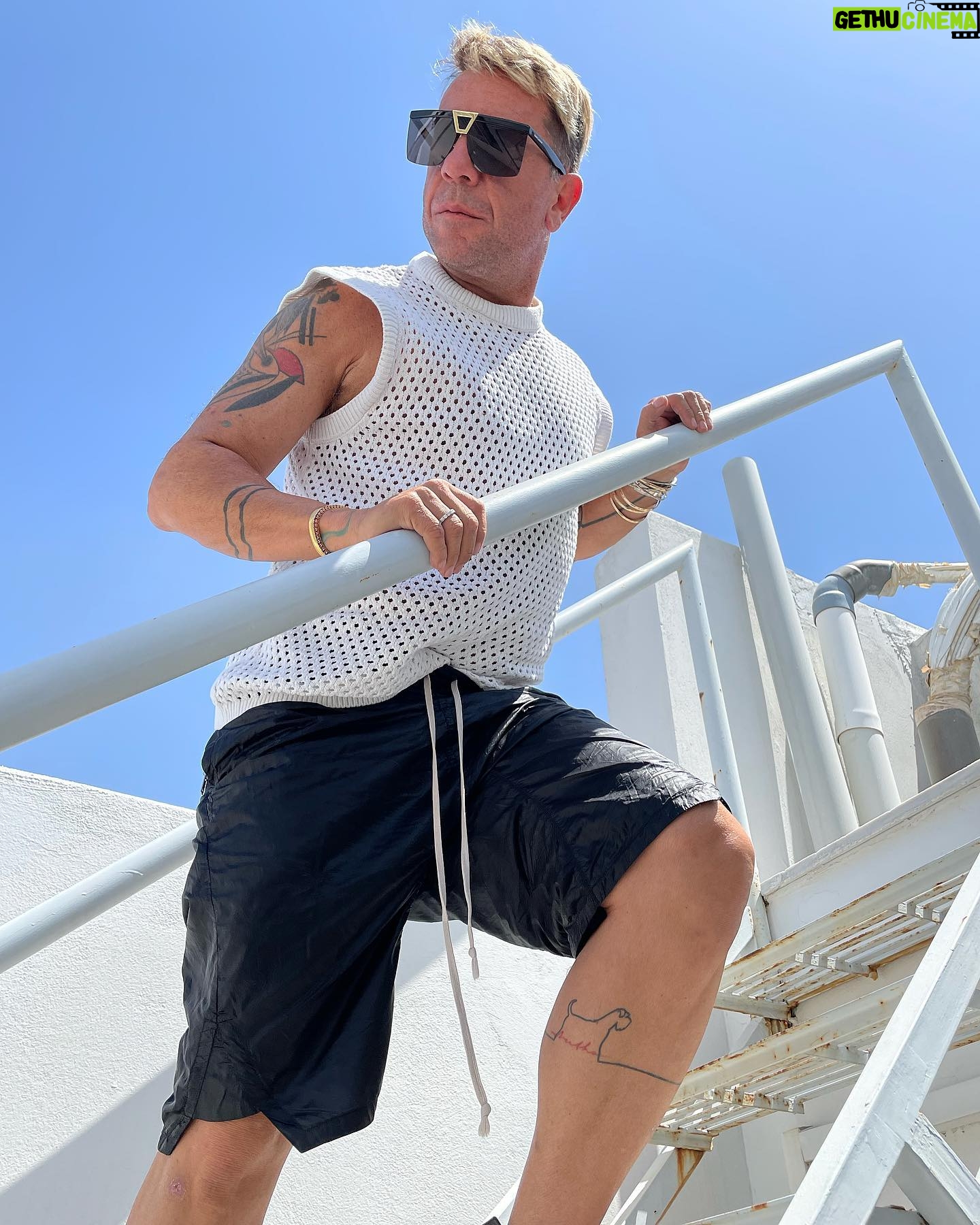 Giorgos Mazonakis - 18K Likes - Γκαυλόμεσήμερο…
@ysl @deluxhellas
#mazw #osomazw #mazwakoma #hautazw