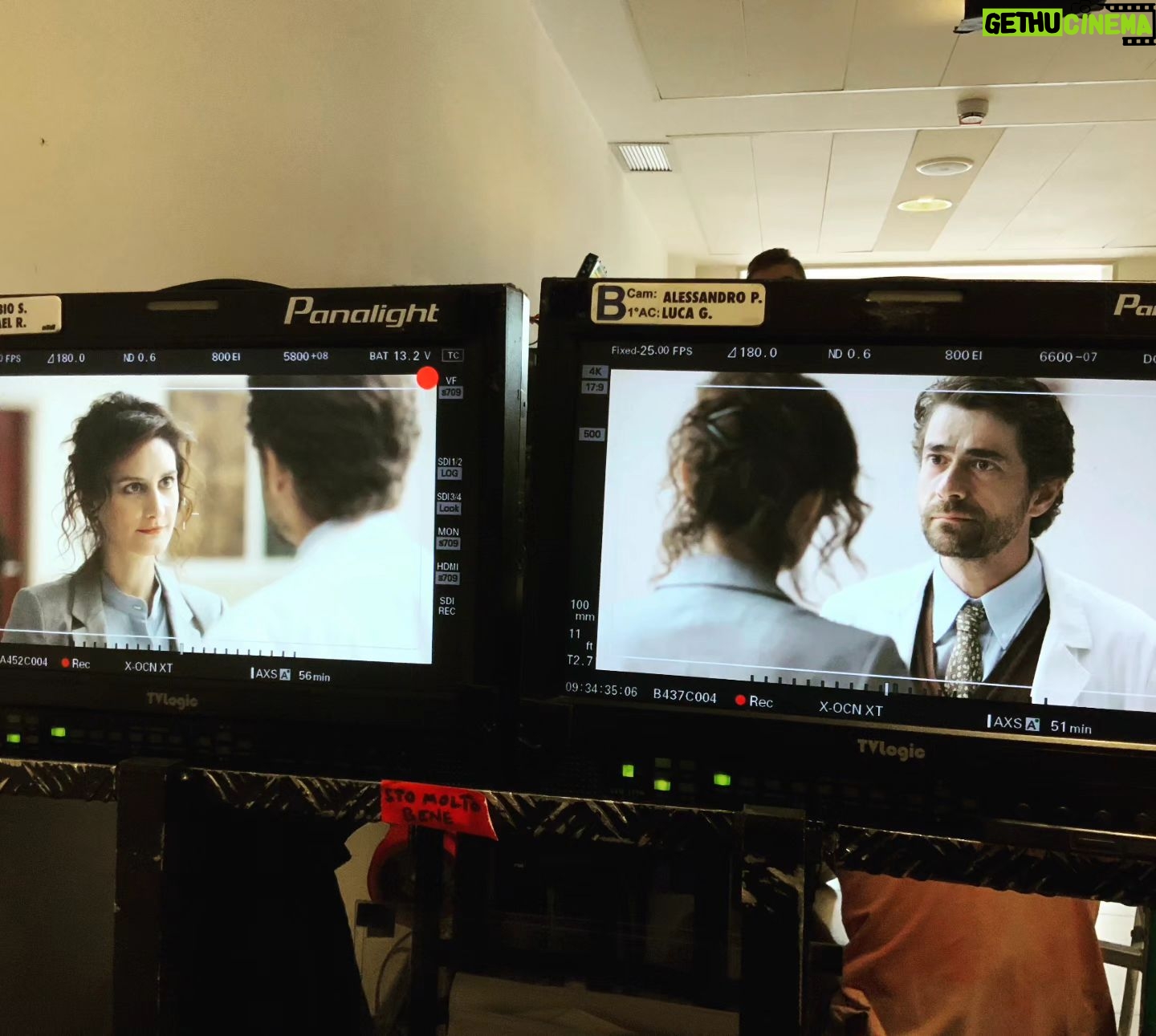 Giovanni Scifoni - 7.6K Likes - Yogurt devastante. Com'era sto Doc?
#doc3
@docnelletuemani
@rai1official
@raiplay_official