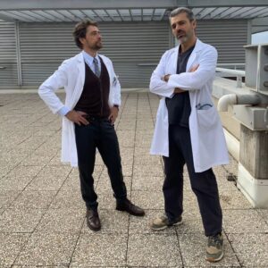 Giovanni Scifoni Instagram - Tra un po' in tivvù. Siamo belli come merilimmorrò
#doc3 undiciggennaio!
@docnelletuemani 
@lucaargentero @elisadieusanio @sara_lazzaro