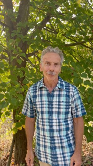 Giovanni Storti Instagram - LUNEDÌ 9 ottobre alle ore 11:00 tutti in piazza Baiamonti. 
Vi aspetto! 💪🏼🌳

#giovannistorti #giovalovesnature #salviamoglialberi #aiutiamolanatura #giovanni #sostenibilità #amantidellepiante