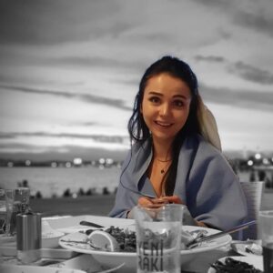 Giray Altınok Instagram - Bugün onun doğum günü🍰
En güzel şeylerin müsebbibi.
Sevgilim..
Turgut Uyar'ın dizeleri,
Neşet Ertaş'ın notaları,
Nazım'ın memleket hasreti gibi..
Ve daha nice güzel şeye 
benzettiğin tüm anlar için
ne mutlu bana.
İyi ki doğdun Cansuyum♥️😊
@csudiktas