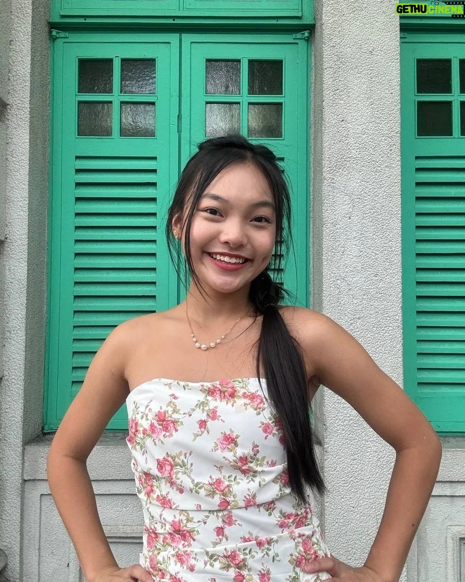 Gisele Chiam - 3 Likes - 🌸🐚🌸
.
.
.
.
.
.
.
#GiseleChiam #詹欣萱 #giselechiamlookbook #teenactress #teenperformer #todaysfit #ootd #teenstyle #teenfit #flowerdress #lovetodressup #mediacollaborations
#brandcollaboration #teeninfluencer #outfitoftheday #stylistoutfit #tubedress #kneehighboots