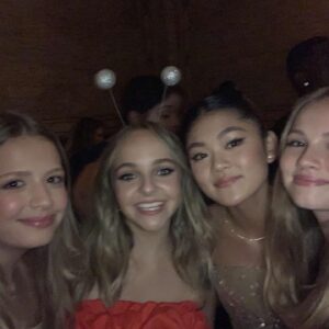Giselle Eisenberg Instagram - The best time at #secrethqmovie Premiere. Thx for having me ♥️♥️♥️ #paramountplus See it Aug 12!! So great to meet @abbyjameswitherspoon and @momonatamada - We did pretty good in our heels!!! 👠