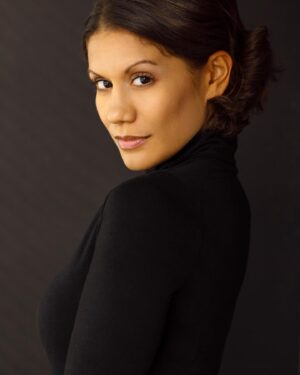 Gissette E. Valentin Instagram - 📸 @filmstring 💄 @kimharleymua 
•
•
•
•
•
#joshstringer #2021 #headshots #actress #classichollywood #classiclook #classicfashion #turtleneckfashion