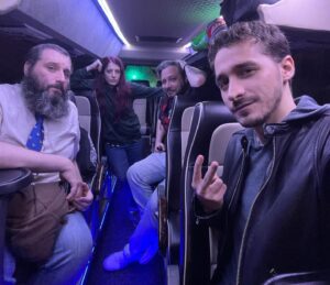 Giulia Bersani Instagram - Che dire, anche per quest’anno il @comiconitalia  è giunto al termine, è stata come sempre un’esperienza bellissima che devo a tutti quanti voi:
Ai miei compagni di viaggio e a tutte le fantastiche persone che ho incontrato e conosciuto là!
Non ho molto da dire se non che il primo giorno non l’ho praticamente vissuto essendo stata non poco male la sera prima e che sono molto triste di non aver assistito alla vittoria del Napoli domenica! Figo perché tutti sono scappati e mi son riuscita a girare la fiera… Però avrei tanto voluto assistere ai festeggiamenti!
Anche quest’anno ho avuto l’onore di mangiare la pizza e la pasta fritta, e ho scoperto la mozzarella in carrozza! Che buona madonna, è già diventata la mia cosa preferita!

Ora partono i ringraziamenti! 
Ad @inntaleofficial  per essere stati degli ottimo compagni di viaggio come sempre!
Ad arkadia.agency che non posso menzionare per l’ospitalità e per la gentilezza.
E a tutte le belle personcine che sono passate a salutarci!
Grazie davvero, ci vediamo l’anno prossimo! ❤️ #comicon #napolicomicon #inntale #navigavia  #napoli