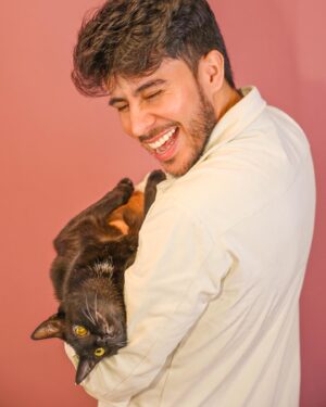 Giulio Mottola Instagram - Una historia de Kuro 🐈‍⬛😍