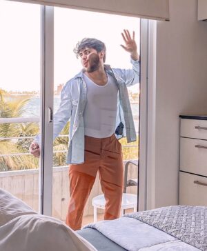 Giulio Mottola Instagram - Los días en casa también son interesantes 🤣