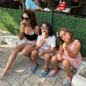 Gizem Soysaldı Instagram - Phokai’de bir hafta💜 #summer