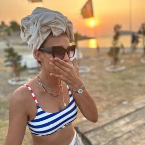 Gizem Soysaldı Instagram - Photo by @yaprakece 💜✨ #summer #summervibes