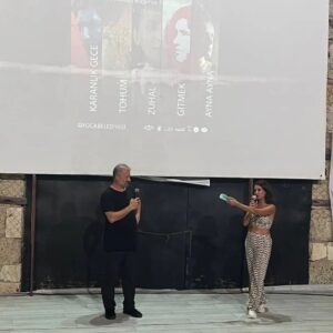 Gizem Soysaldı Instagram - Beşkapılarda 5 Gece Phokai Bağımsız Film Festivali✨✨✨✨ @focabelediyesi @fatihgurbuzfoca @beskapilarda5gece @karabey @oguzhancakirefe @kmlcfc @bentuncaybuarada @eunal71  @ceylanolcer @halukerdik @sezen.bildiri @ilhaneraslann @fahrigoreen @sadikkahraman @ozcanalperofficial @lousluna @atesberkay @sevincbalo @fatosyapici @subaloglu @sema.pektas @gultentaranc @umitsezgin @nazlielifdurlu @nihalyalciin @fotohasmetlum @lacinceylan @cengizorhonlu @ekokoymidphokaia @focantikotel @iyonpansiyon @focakirke @fokaibalikrestaurant @zeytunifoca @todorestoran @omerfarukbeskaya @demir.ifd @oykubeskaya ✨✨✨