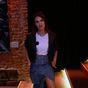Gizem Soysaldı Instagram - Yürüyerek Gel 1.sezon Tivibu Tivilife’da🦋 Tivibu Go uygulamasını telefonunuza indirerek bölümleri zamansız olarak seyredebilirsiniz. 13 bölüm 13 farklı semt 13 farklı rota🦚 #yürüyerekgel
