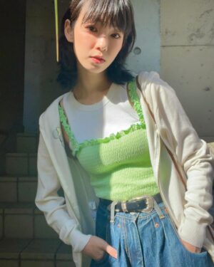 Gladys Li Instagram - b for brilliant! ★彡
n with a shirt that i really wanted to buy but i did not