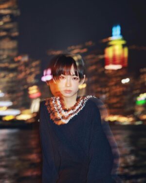 Gladys Li Instagram - 很像差一點什麼

每次回想起
都感到有點憂愁
生活裏遇到失意的事
人生中遇上不同的難關
現實裏那些大大小小的問題
想著想著
又會變得很脆弱
讓自己徘徊在情緒之間

有時候
其實沒有放不下的情緒
只有放不下的你

對的
原來是差一點正能量
差一點快樂
-
Artist: @gladys.li 
📸: @dangraphy_ #Danieology 
-
#hongkong #ifyouknowyouknow #moody #staypositive #stayhappy #night #nightphotography #portrait #portraitphotography #canonhk #hkig  #emotions #emo