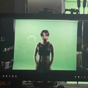 Gladys Li Instagram - 我記得好耐之前有人喺你問我答問過我 「最中意自己邊首歌?」我答下一首 不是懶有型 我最喜歡的就係呢首歌 只係無諗過 等咗咁耐佢先可以同大家見面

首先要多謝 @gilitteleung 如果唔係佢本身都無得開始呢個project(´･ω･`)
呢首歌 無論係寫定係錄 都係前所未有地咁好玩同輕鬆 @sotoc thankyou! (記住聽下牛頭角小春in the background) 
@chungsaid 第一次合作多多指教 下次一齊唱xd

also s/o to @cow10_ 識咗咁耐第一次合作 thankyou for creating the perfect visuals for this song 
and also s/o to the whole mv team i truly appreciate everyones hardwork esp the art n cg 
大癲 無諗過我嘅mv can afford green screen xddddd

last but not least s/o to my 扮靚靚team angel, ziv, nam (遙距支持), and sam拍到行屍走肉咁thanks so much:’))))) 

我打完呢段captions 應該都差唔多00:00 《00000》is out now!☆

if not 可以睇住low res bts first, i have no idea why the quality is so bad and i could not find the original but ok la xd