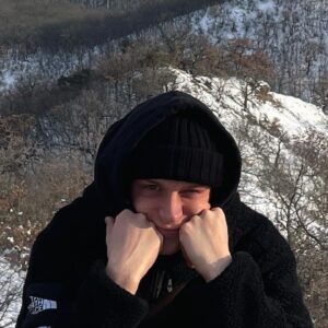 Gleb Kalyuzhny Instagram - февральский дрифт ⛰🖤🎬🎸⛷🐅💀