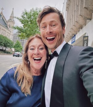 Glen Powell Instagram - HAPPY MAMA’S DAY!!!!

Sending love to all the mothers out there and hugs to those who are hurting today. 

@cyndyatx @laurenpowellwhatton