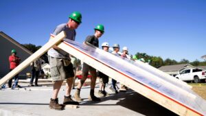 Glenn Jacobs Instagram - Thanks to everyone who took part in yesterday's Bipartisan Build for @knoxhabitat!
