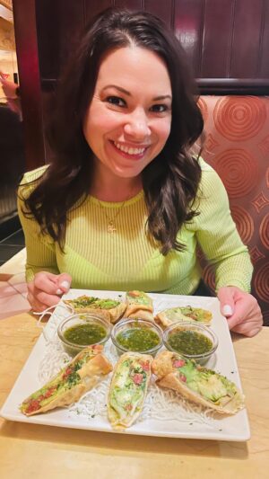 Gloria Garayua Instagram - Sooooo….. I took some time off from drinking any liquor and decided that I would have my very first drink in months on my birthday. Watch to see my reaction. 😆 #birthdaydrink #birthdaygirl