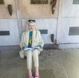 Glüme Harlow Instagram - Happy Birthday Marilyn Monroe thank you for all the hope and beauty you brought the world and for getting me through my teens. Thank you therapist from my teens who showed me your strength and how you embraced your femininity despite role models. Thank you for making feel not alone in being misunderstood. Thank you what was TV Land for letting me record her voice when you couldn’t afford her. This woman defied all her odds and will never be forgotten.